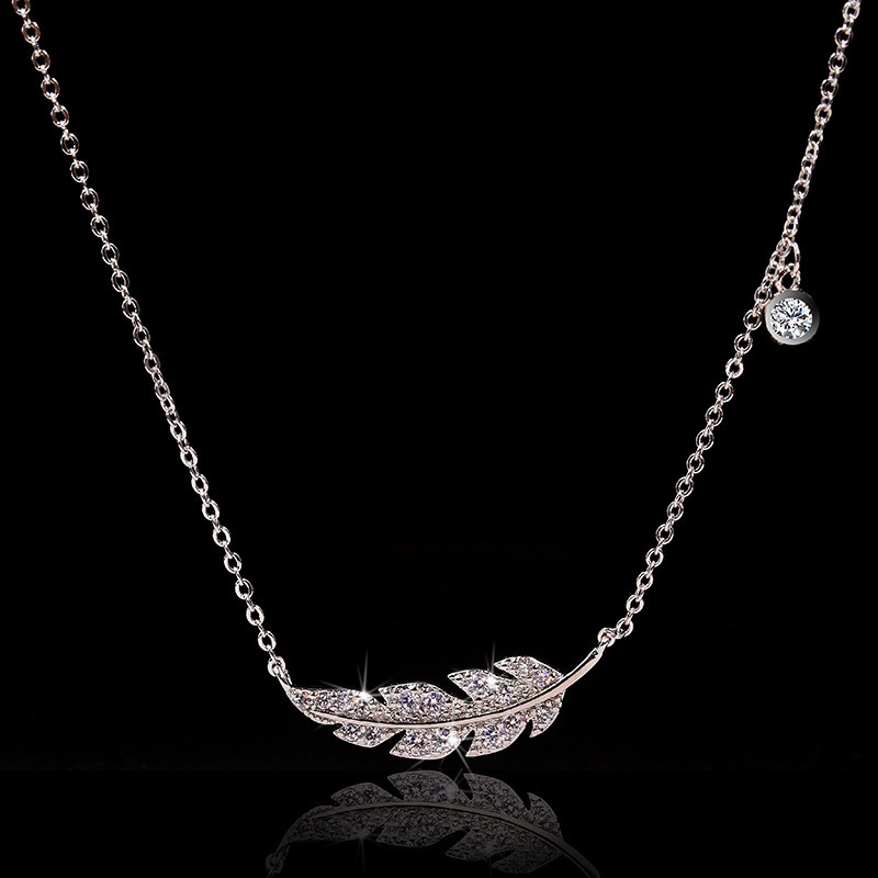 Copper inlaid pendant feather leaf clavicle chain