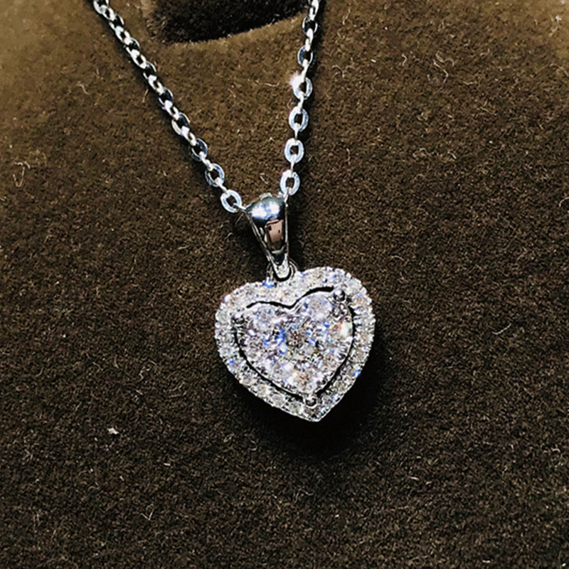 Light luxury niche metal love necklace